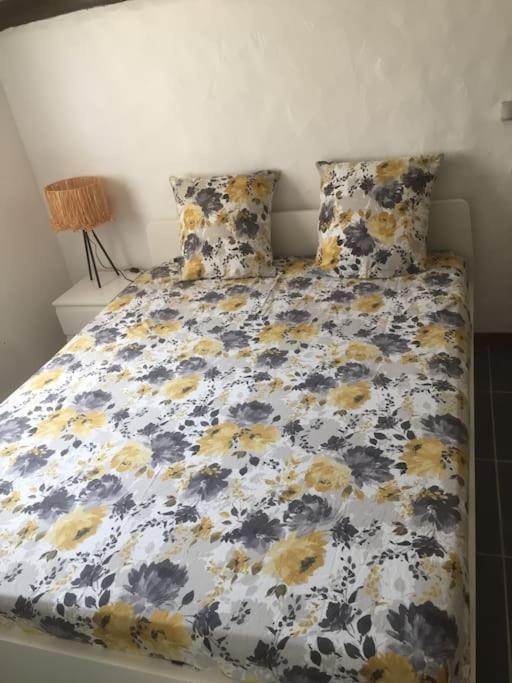 ארל Logement Insolite Au Coeur D'Une Ecurie מראה חיצוני תמונה